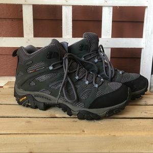 Merrell  Grey Moab Mid Size 9.0 Hiking Boots
